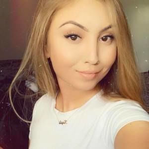 Meet your Posher, Kayla